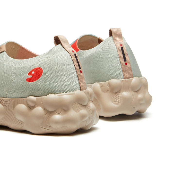 The Great Wave and the Cat Toledo VI Men