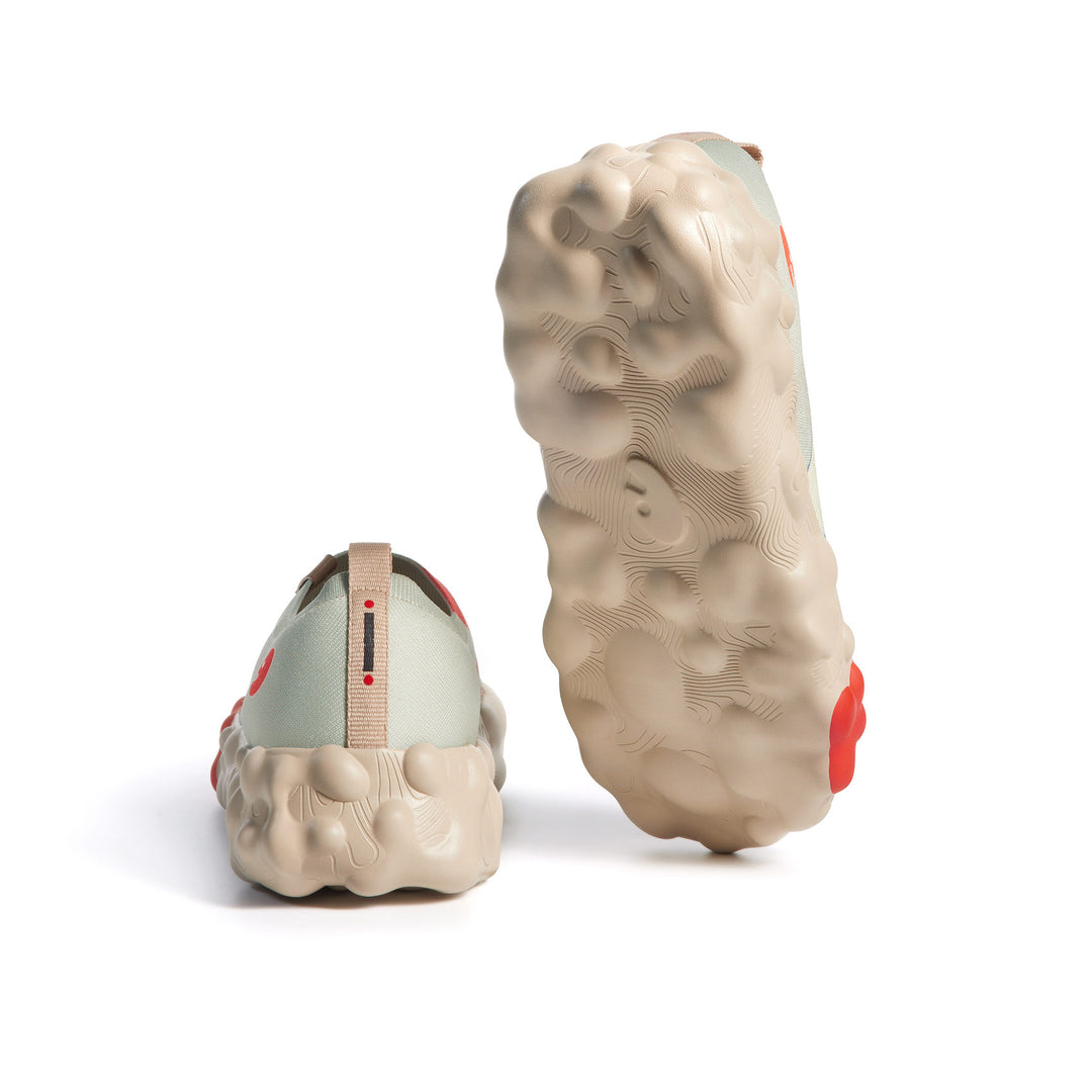 The Great Wave and the Cat 3 Women