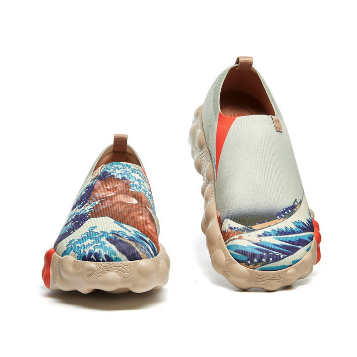 The Great Wave and the Cat 3 Women