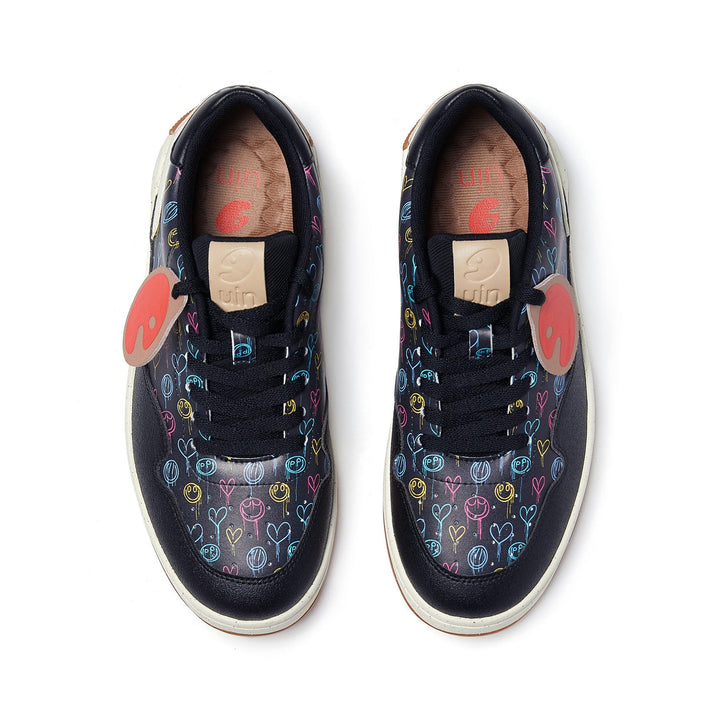 Smiley Graffiti Women