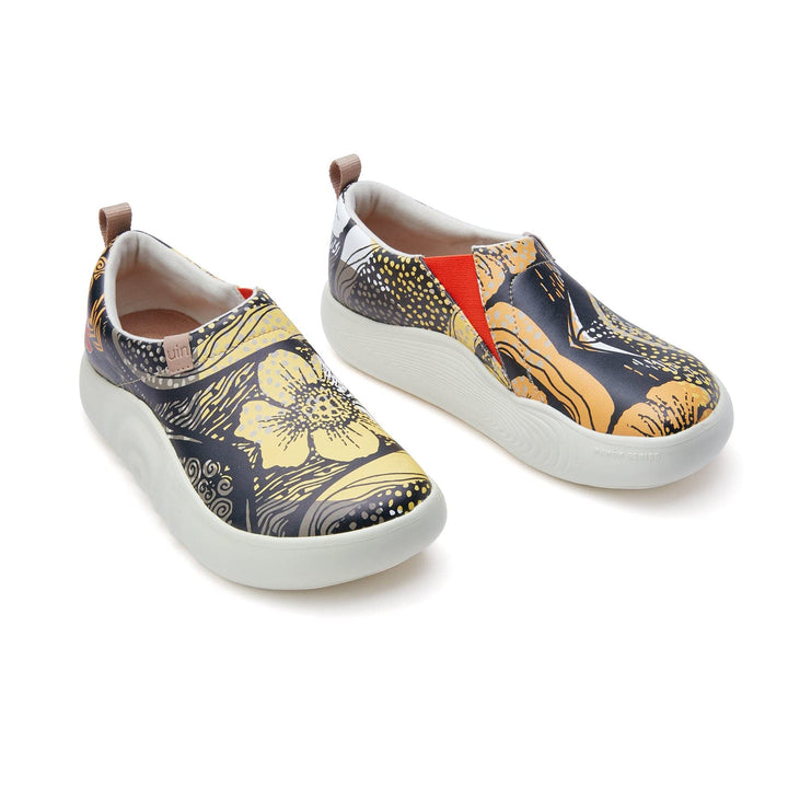 UIN Footwear Women Ethnic Flower Toledo X Women Canvas loafers