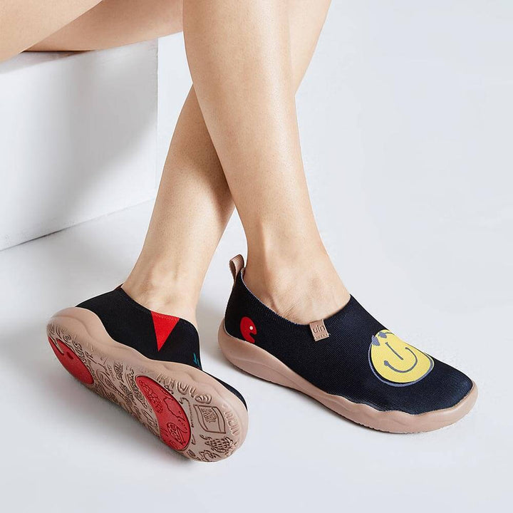 Smiley Black Knitted Women Women UIN