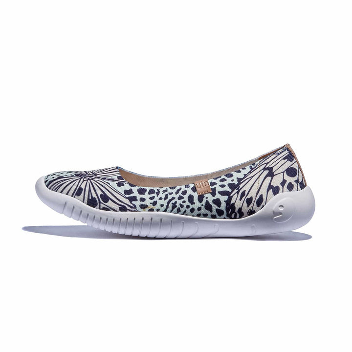 UIN Footwear Women Leopard Butterfly Menorca III Women Canvas loafers