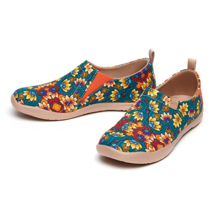 UIN Footwear Women Mirror Flower Toledo I Women Canvas loafers