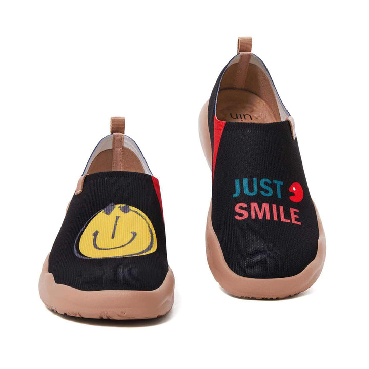 UIN Footwear Women Smiley Black Knitted Women Canvas loafers